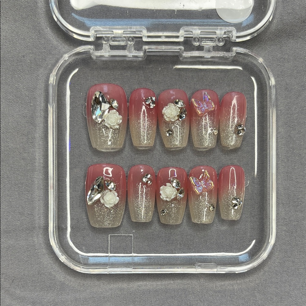 Elegant Pink Press-On Nails